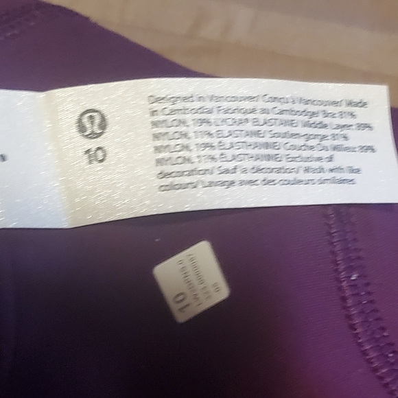 BRAND NEW Align™ V-Neck Bra Light Support In Dramatic Magenta A/B Cup Size 10 - Picture 5 of 7